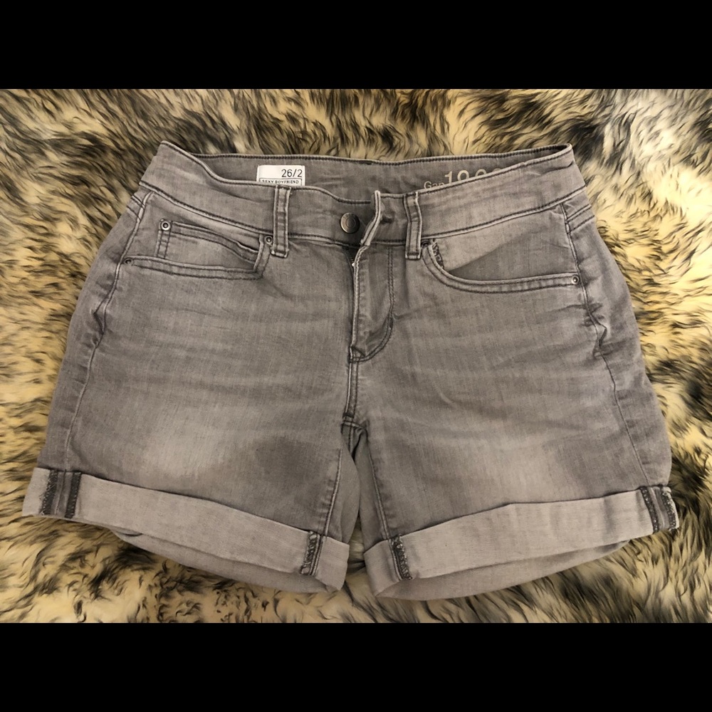 GAP - Gray Sexy Boyfriend Shorts